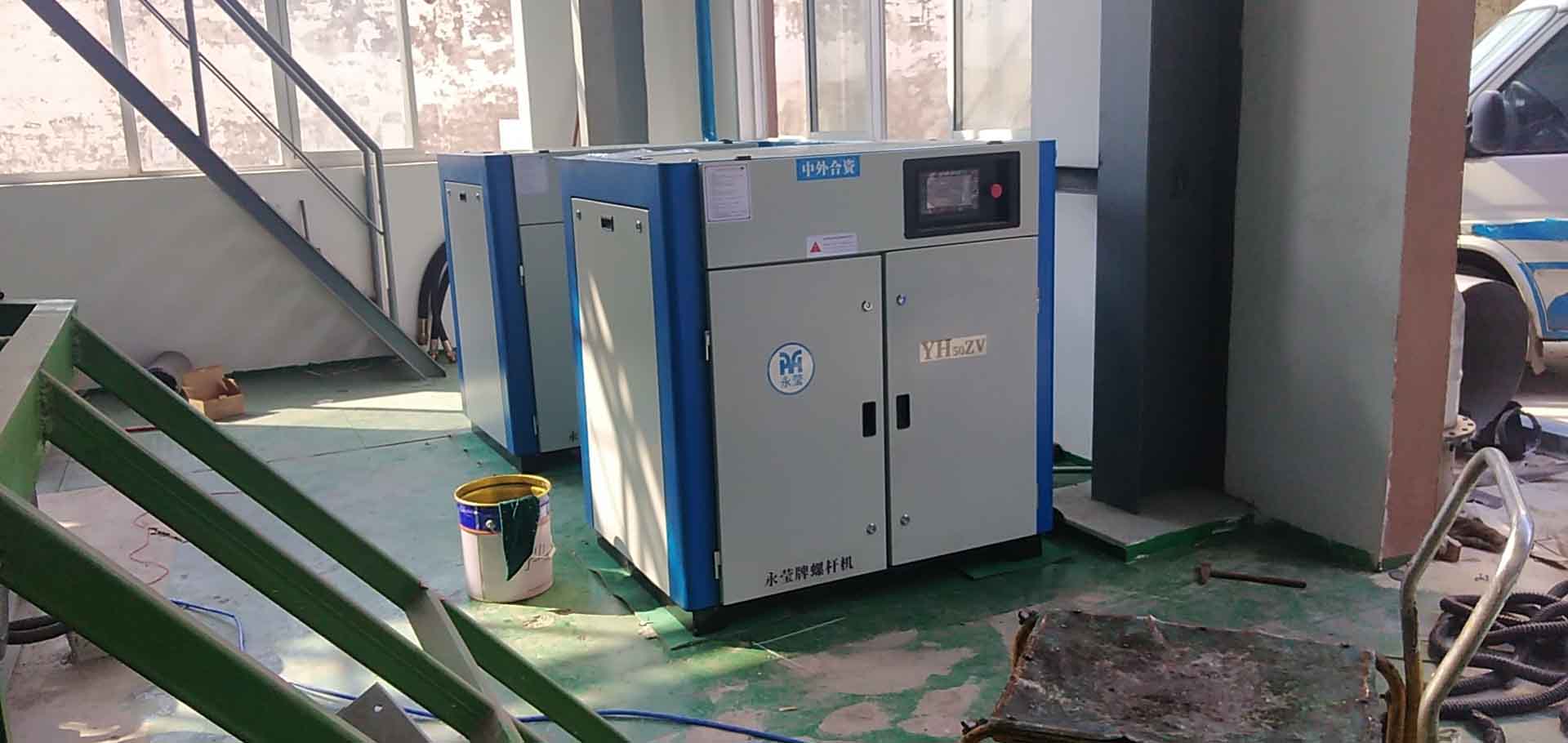 簡單說說螺桿式空壓機漏油故障判斷與排除方法，權偉永瑩螺桿空壓機廠家